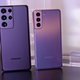 Here’s a size comparison between the S21 Ultra (left) and the standard S21 (right).